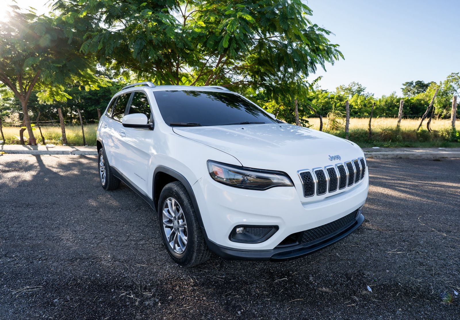 JEEP CHEROKEE LATITUDE PLUS 4WD